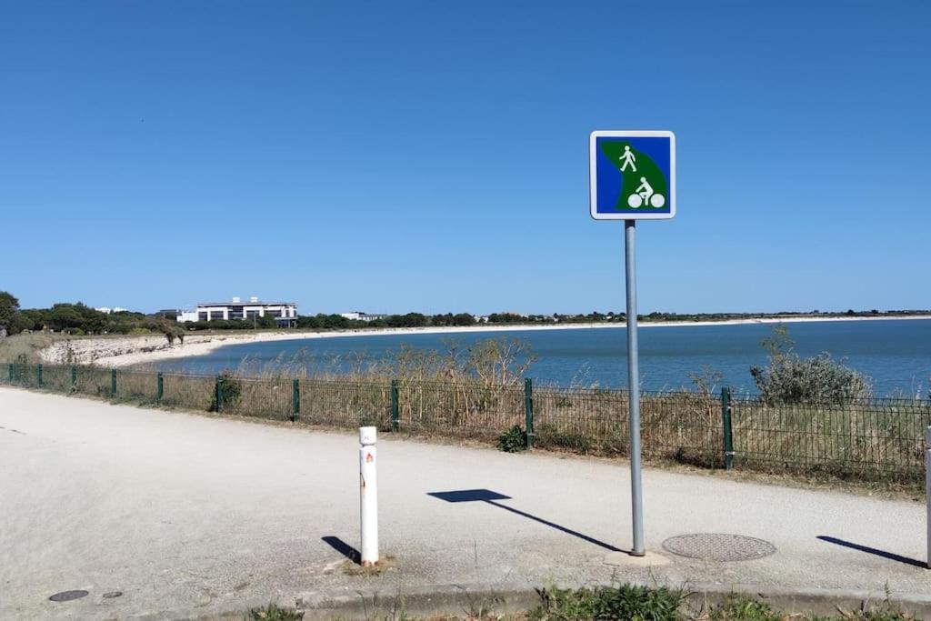 Joli Studio Pres De La Mer Avec Exterieur La Rochelle  Exterior photo